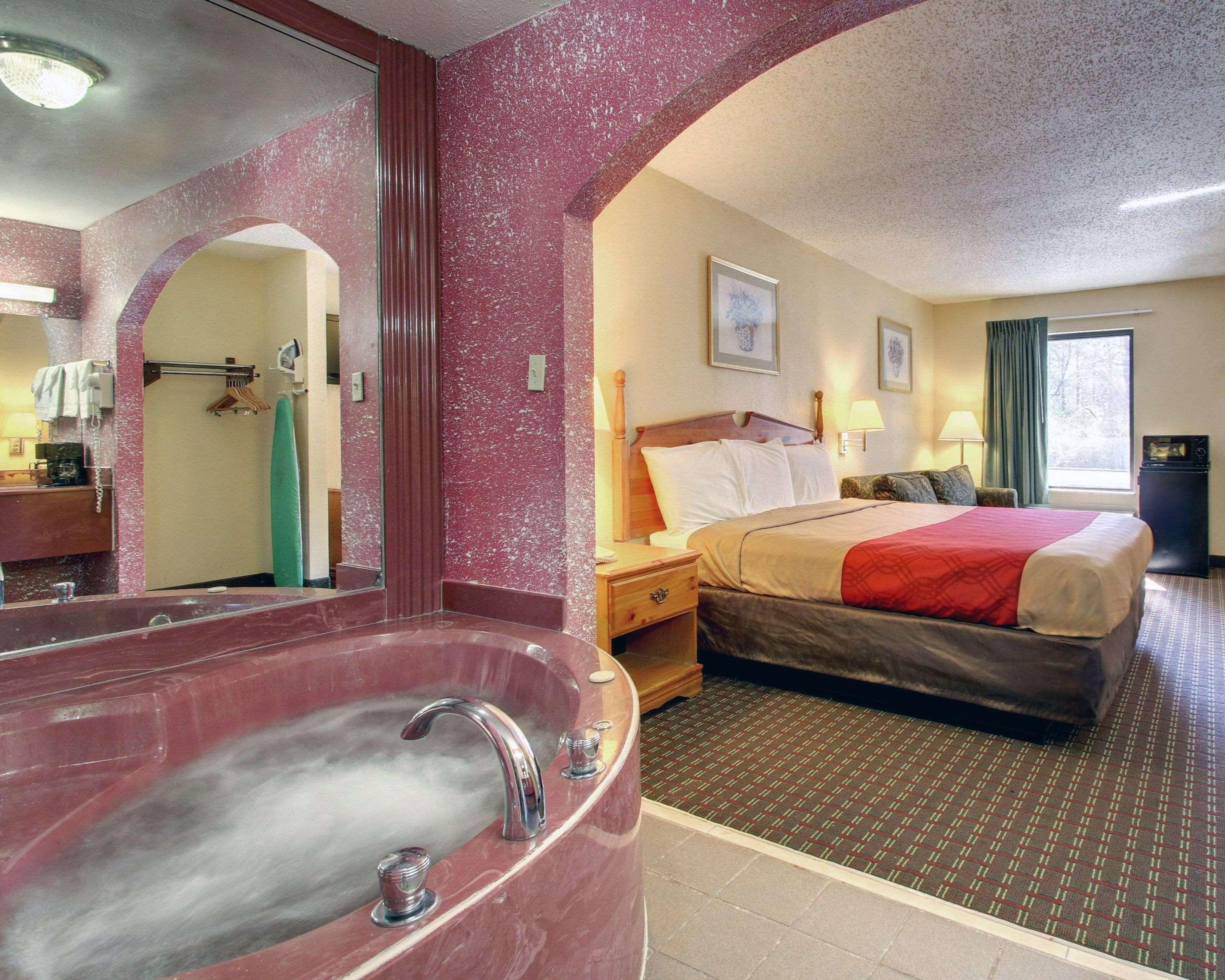 Econo Lodge Clinton Exteriér fotografie