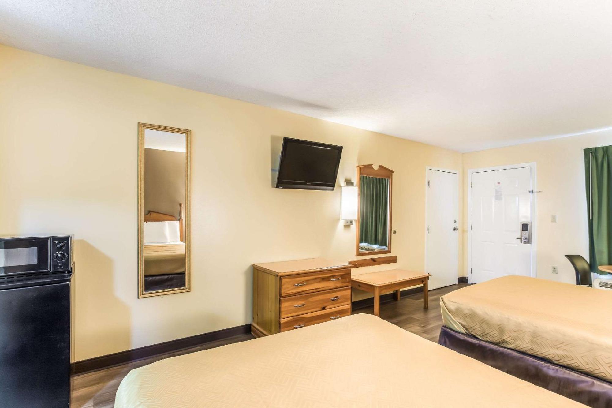 Econo Lodge Clinton Exteriér fotografie
